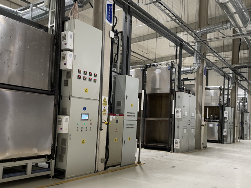 AGV及机械手配套烘箱